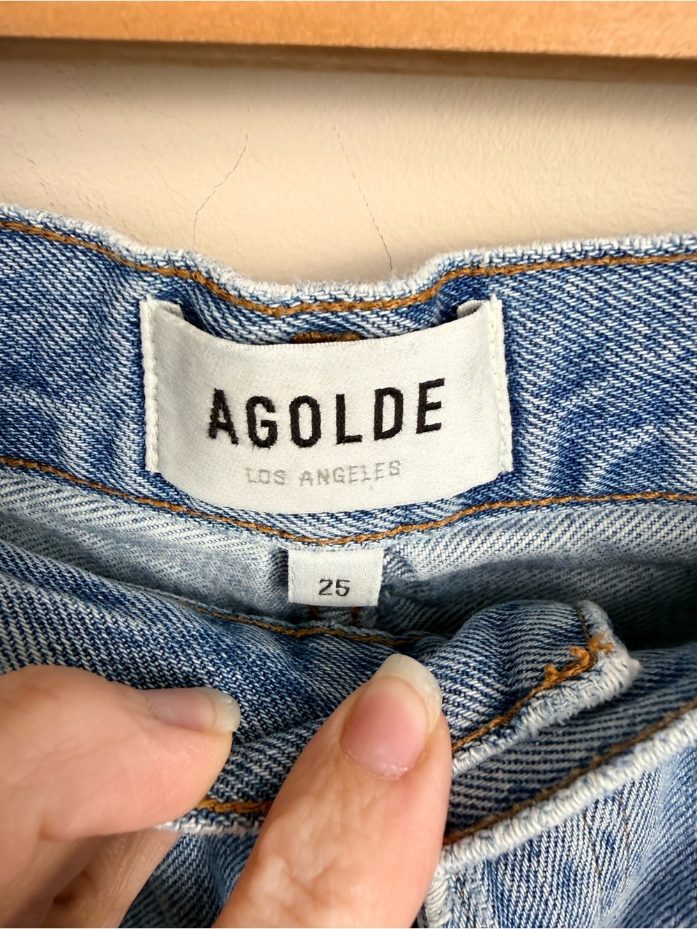 Agolde Parker distressed blue Jean shorts 25 - Picture 9 of 14